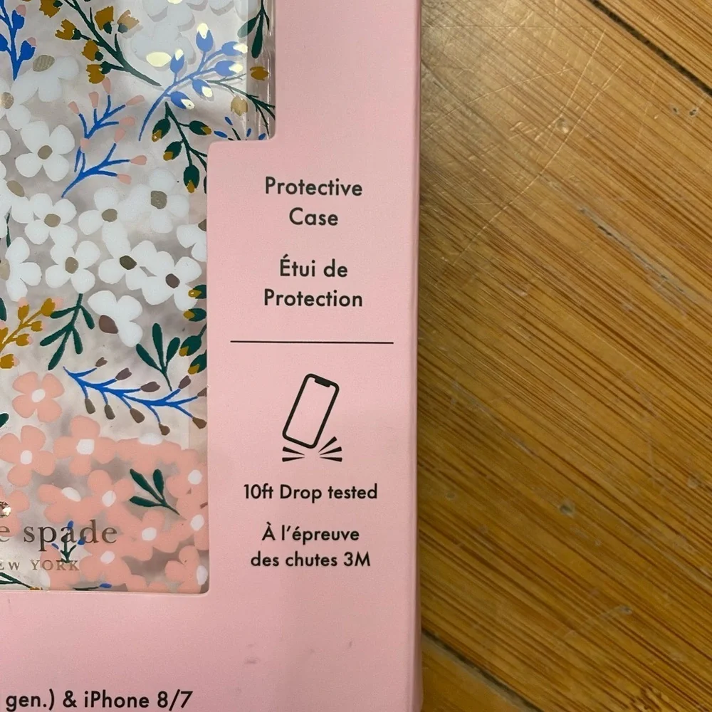 Kate Spade New York Protective Hardshell Case designed for iPhone SE